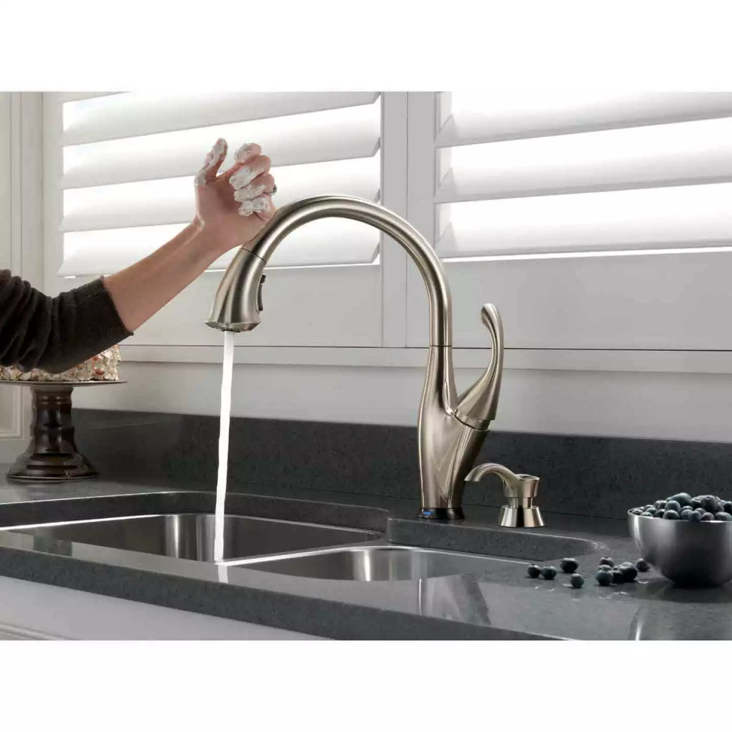 Delta Single Handle Lever Kitchen Faucet, Stainless - Image 2