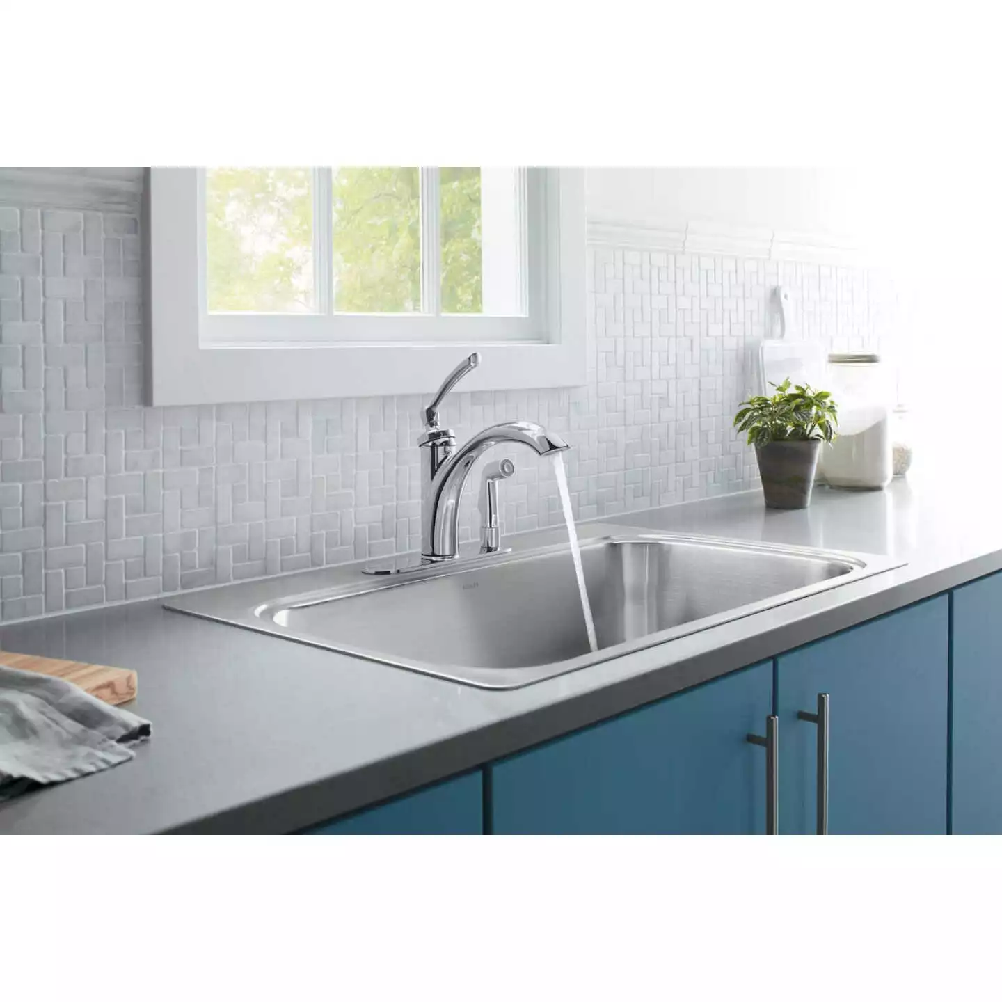 Kohler Linwood Single Handle Lever Kitchen Faucet With Integrated Spray, Chrome - Image 2